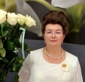 Директор Чугур Елена Викторовна
